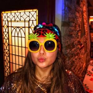 Meet your Posher, Marina